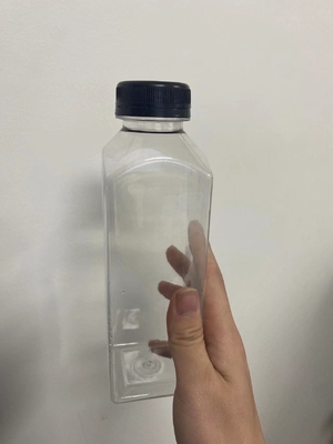 Impressão personalizada de garrafas de água potável de plástico PET de 500 ml para sucos e bebidas