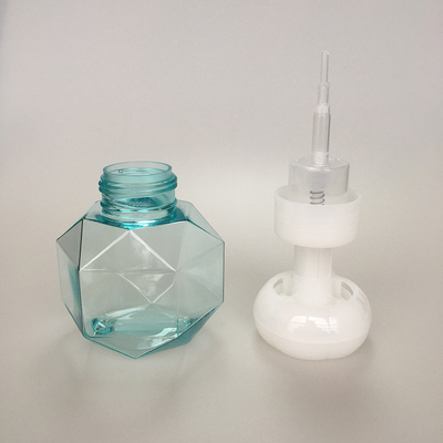 Garrafa de 50 ml de espuma branca com logotipo impresso para a superfície da mão
