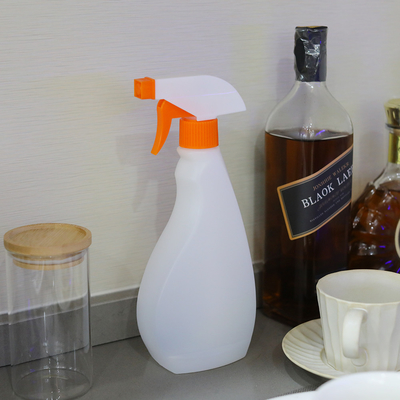Spraying liquids Nozzle Squeezing Container With Trigger Spray Pump Cor clara