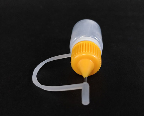 Garrafas transparentes de vidro preto com tampa de parafuso