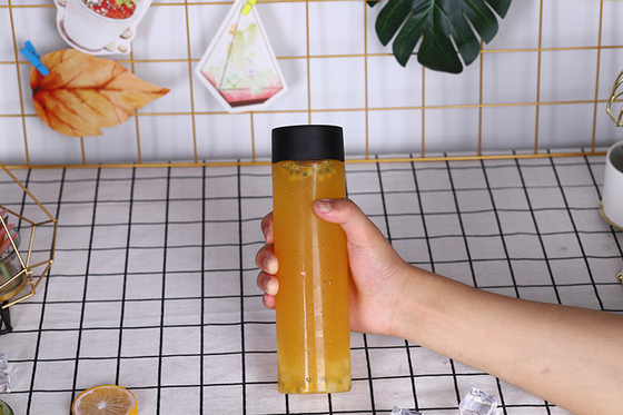 Garrafas de bebidas reutilizáveis e elegantes à prova de vazamento, quadradas e redondas, com parafuso de plástico moderno com tampa para uso fácil