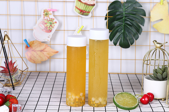 Garrafas de bebidas reutilizáveis e elegantes à prova de vazamento, quadradas e redondas, com parafuso de plástico moderno com tampa para uso fácil