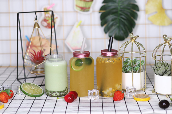 Contêiner de bebidas de plástico moderno quadrado e redondo com tampa