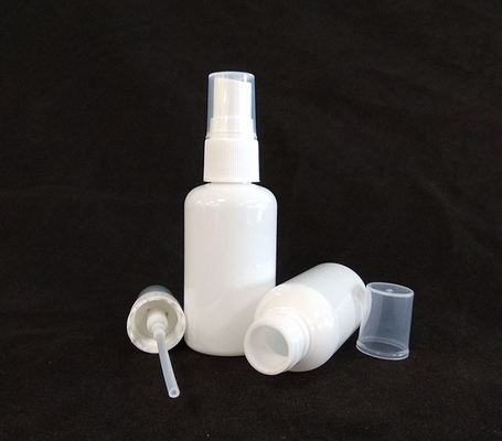 Garrafa de pulverização de plástico PET de design clássico transparente para soluções ecológicas