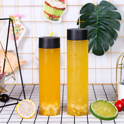 Garrafas de chá de leite de design moderno com material transparente e parafuso na tampa