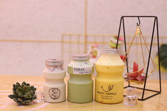 Garrafas de Chá com Leite de Tamanho Médio com Capacidade de 250ml em Material Plástico