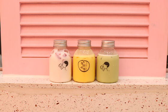 Botalhas de chá de leite de isolamento com capacidade de manuseio Opções 120ml 250ml 350ml 500ml e 1000ml Ideal para armazenamento de bebidas