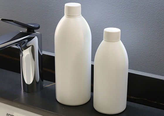 Recipientes de plástico com tampa de rosca seguros e convenientes para armazenamento