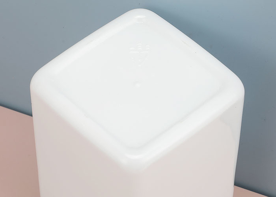 Garrafas plásticas vazias do quadrado branco com bombas Lockable 400ml