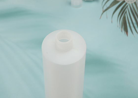 Os PP plásticos esvaziam as garrafas 500ml 250ml da bomba com bomba branca