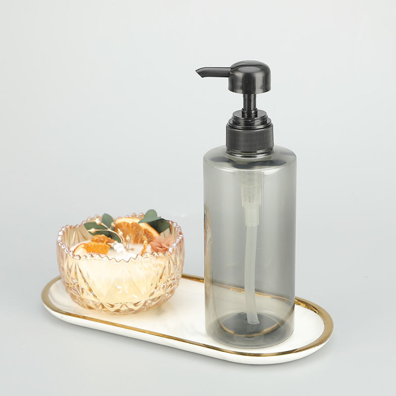 Dispensador com tampão de bomba, frasco de PET equipado com função de dispensação que assegura uma distribuição e embalagem suaves do líquido